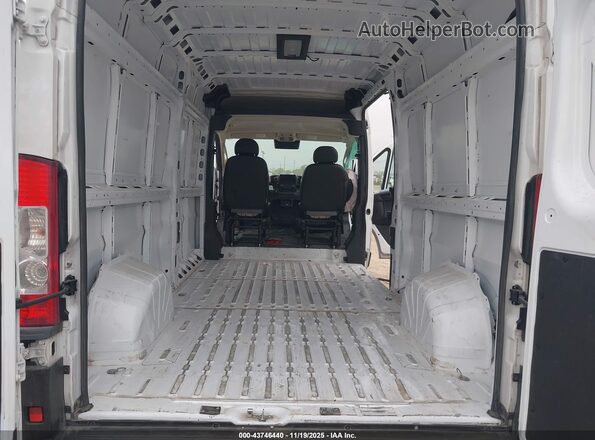 3C6LRVDG7SE507860 2025 RAM PROMASTER 2500 White VIN კოდის სტიკერის ხედი