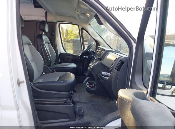 3C6LRVDG9PE567940 2023 RAM PROMASTER 2500 White Вид салону спереду