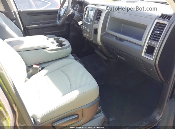 3C6RR7KT1LG132317 2020 RAM 1500 CLASSIC Серый Вид салона спереди