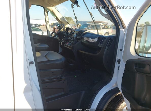 3C6TRVAG5LE123890 2020 RAM PROMASTER 1500 Белый Вид салона спереди