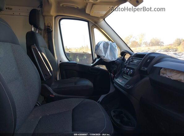 3C6TRVCG6GE131189 2016 RAM PROMASTER 2500 Белый Вид салона спереди
