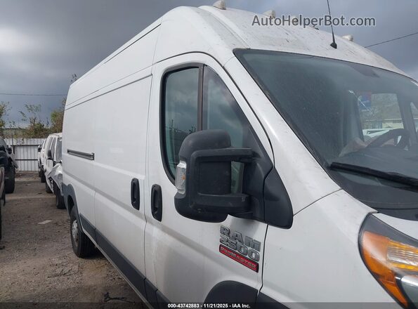 3C6TRVDG5LE133699 2020 RAM PROMASTER 2500 White უკანა სალონის ხედი
