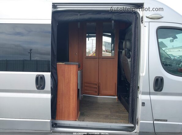 3C6URVJG2LE134267 2020 RAM PROMASTER 3500 Silver Widok naklejki z numerem VIN