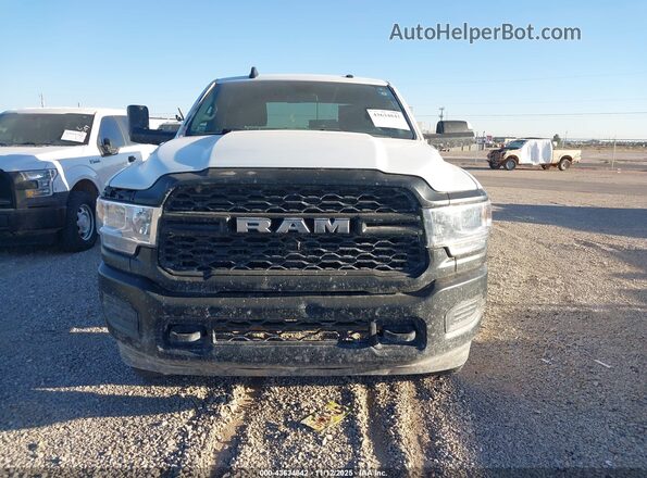 3C7WR5HJ9NG273650 2022 RAM 2500 White Vista del cuadro de instrumentos