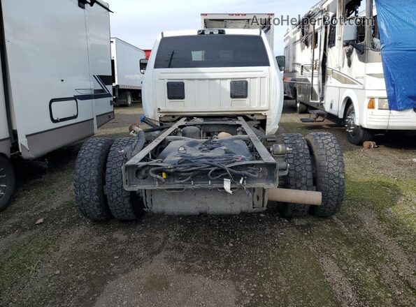 3C7WRTCL4NG320533 2022 RAM 3500 White Widok z tyłu