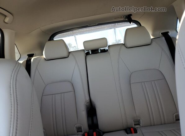 3CZRZ1H74RM714688 2024 HONDA HR-V White Հետևի նստատեղերի տեսք