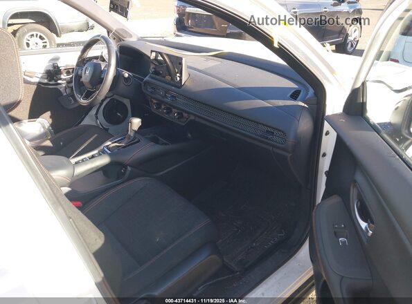 3CZRZ2H51PM700555 2023 HONDA HR-V White Front interior view