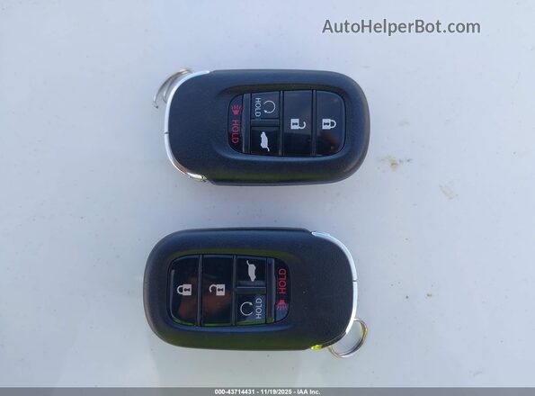 3CZRZ2H51PM700555 2023 HONDA HR-V White Dashboard view