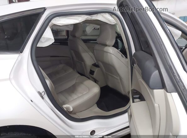 3FA6P0HD2HR138699 2017 FORD FUSION Белый 
