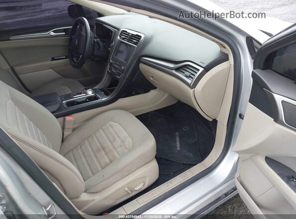 3FA6P0HD7KR243455 2019 FORD FUSION Silver წინა სალონის ხედი