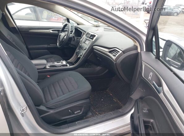 3FA6P0LU1JR221750 2018 FORD FUSION HYBRID Silver Front interior view