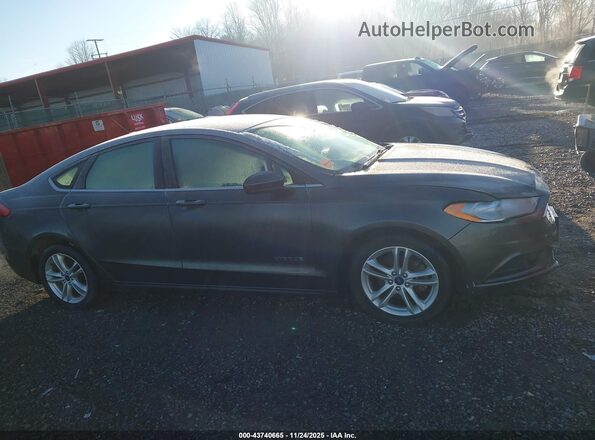 3FA6P0LU4JR184399 2018 FORD FUSION HYBRID Gray Вид задньої частини салону