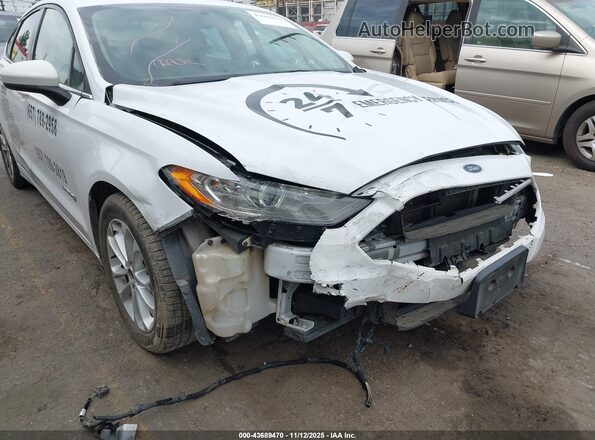 3FA6P0LUXHR306922 2017 FORD FUSION HYBRID White Вид спереду
