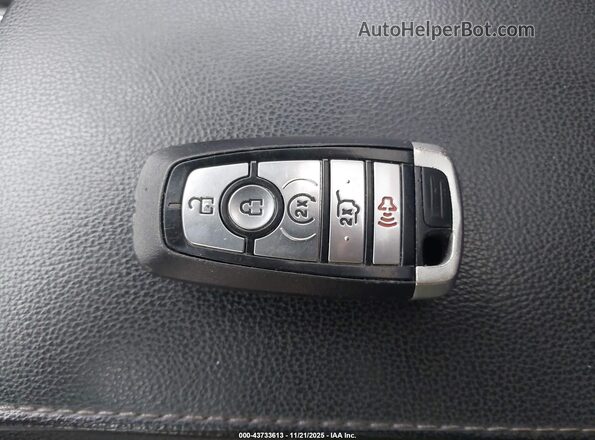 3FA6P0PU8JR176848 2018 FORD FUSION ENERGI Черный Вид панели приборов
