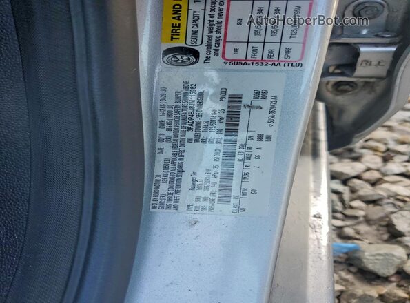 3FADP4BJ8JM115962 2018 FORD FIESTA Silver 
