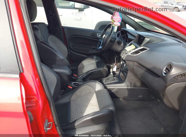 3FADP4GX3GM183561 2016 FORD FIESTA Красный Вид салона спереди
