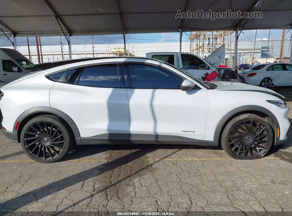 3FMTK1RMXMMA49465 2021 FORD MUSTANG MACH-E Gray Панорамний вид салону 360°