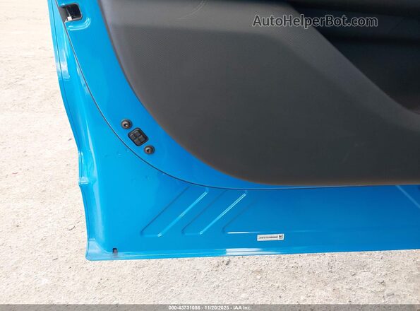 3FMTK1S52RMA06801 2024 FORD MUSTANG MACH-E Blue Widok komory silnika