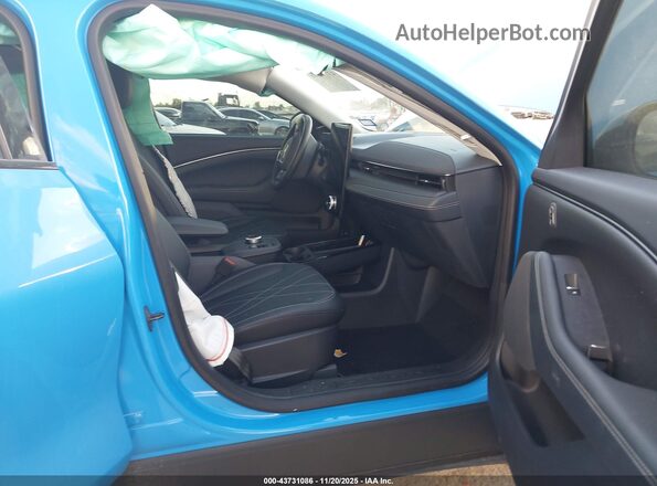 3FMTK1S52RMA06801 2024 FORD MUSTANG MACH-E Blue Widok wnętrza z przodu