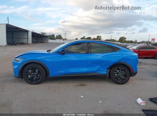 3FMTK1S52RMA06801 2024 FORD MUSTANG MACH-E Blue Widok wnętrza z tyłu