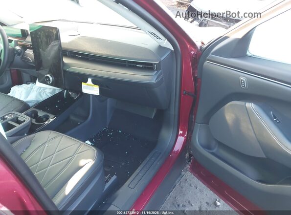 3FMTK1S54SMA04926 2025 FORD MUSTANG MACH-E Burgundy წინა სალონის ხედი