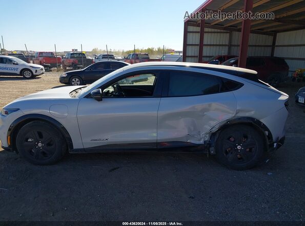 3FMTK2R78MMA65468 2021 FORD MUSTANG MACH-E White სალონის 360-გრადუსიანი ხედი
