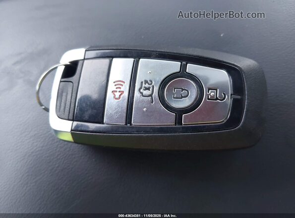 3FMTK3R72RMA51028 2024 FORD MUSTANG MACH-E PREMI Black Вид панелі приладів
