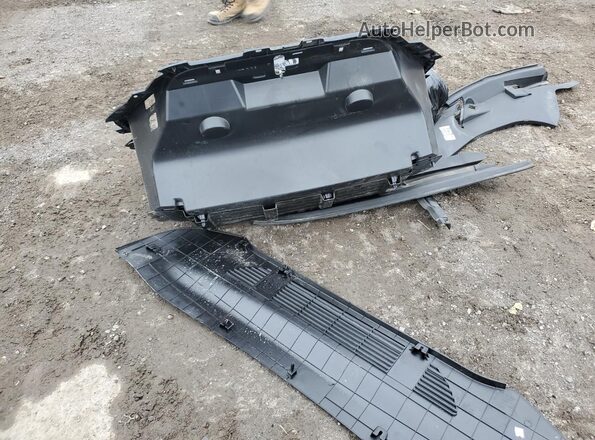 3FMTK3SS2NMA52835 2022 FORD MUSTANG MACH-E PREMI Черный Вид подкапотного пространства