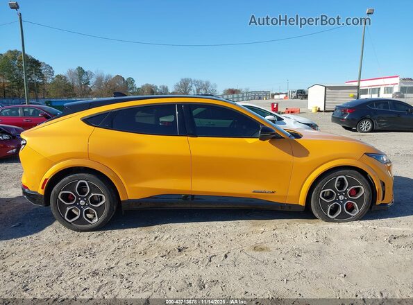 3FMTK4SE3MME00429 2021 FORD MUSTANG MACH-E Yellow Widok wnętrza 360 stopni