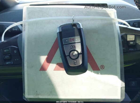 3FMTK4SE3MME00429 2021 FORD MUSTANG MACH-E Yellow Widok deski rozdzielczej