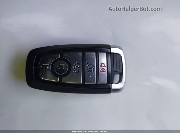3FMTK4SX0SMA03257 2025 FORD MUSTANG MACH-E Black Widok deski rozdzielczej