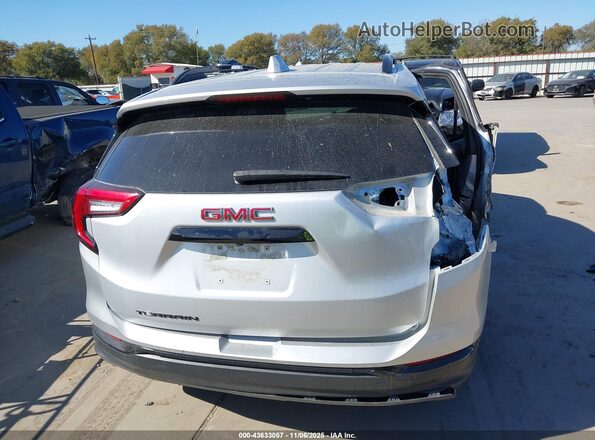 3GKALMEVXNL257642 2022 GMC TERRAIN Серебряный 