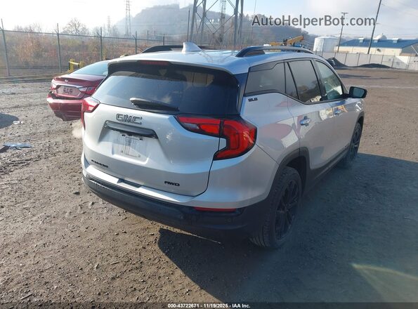3GKALTEVXML319226 2021 GMC TERRAIN Silver Trasero derecho
