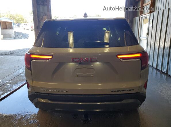 3GKALUEG3SL229632 2025 GMC TERRAIN Tan Вид ззаду