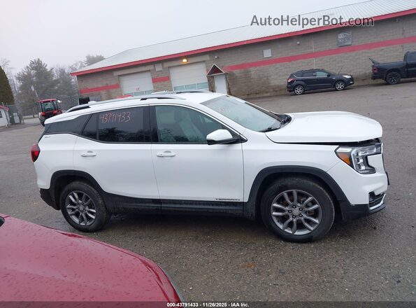 3GKALVEV4NL189876 2022 GMC TERRAIN White Вид задньої частини салону