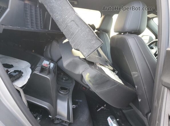 3GNAXPEG8TL133568 2026 CHEVROLET EQUINOX Серебряный Вид задних сидений