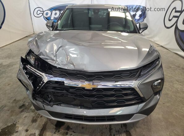 3GNKBCR40SS255132 2025 CHEVROLET BLAZER Silver Widok wnętrza 360 stopni