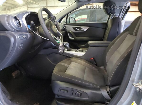 3GNKBCR4XRS256685 2024 CHEVROLET BLAZER Gray Widok wnętrza z przodu
