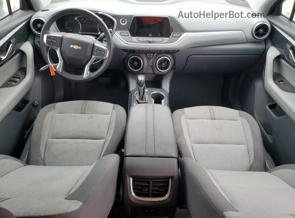 3GNKBCRS5LS641755 2020 CHEVROLET BLAZER Silver Widok deski rozdzielczej