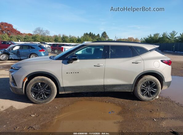 3GNKBHR43MS517712 2021 CHEVROLET BLAZER Gray 
