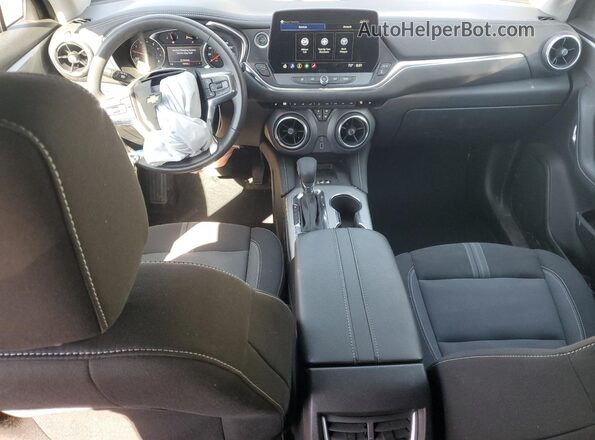 3GNKBHR49SS135049 2025 CHEVROLET BLAZER Blue Առջևի վահանակի տեսք