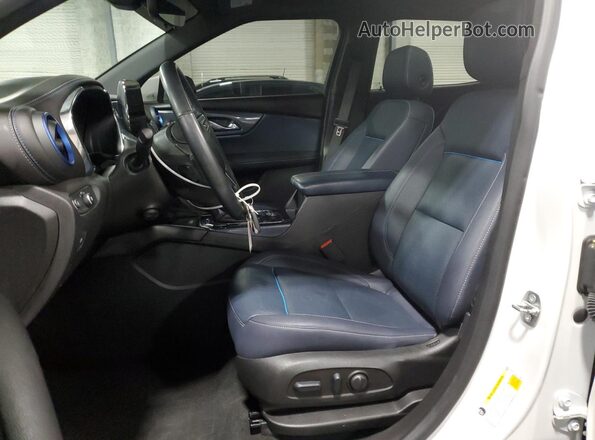 3GNKBKRS5PS104903 2023 CHEVROLET BLAZER White Вид салону спереду