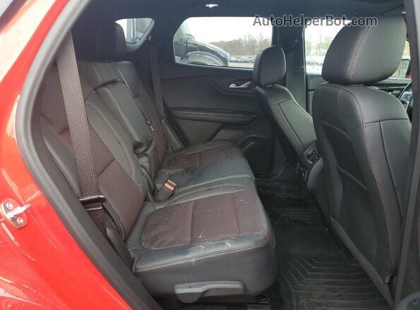3GNKBKRS9NS143653 2022 CHEVROLET BLAZER Красный Вид задней части салона