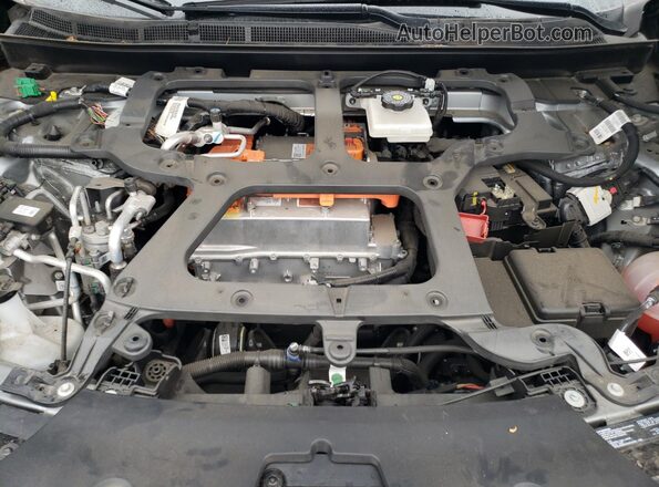 3GNKDBRJ9RS204877 2024 CHEVROLET BLAZER Silver Vista interior trasera
