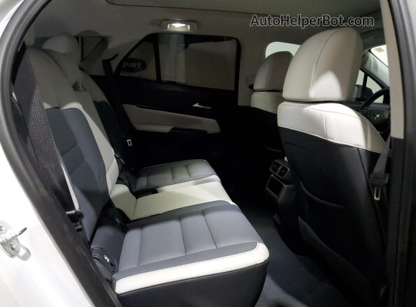 3GPKHXRJ4RS539814 2024 HONDA PROLOGUE White Rear interior view