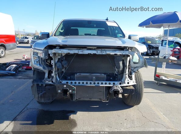 3GTP8BEK8NG150728 2022 GMC SIERRA Серебряный Вид спереди
