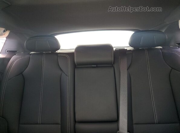 3GYK3EMR0SS166188 2025 CADILLAC OPTIQ White Widok tylnych siedzeń