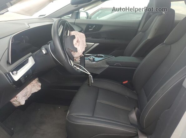 3GYK3EMR0SS166188 2025 CADILLAC OPTIQ White Widok wnętrza z przodu