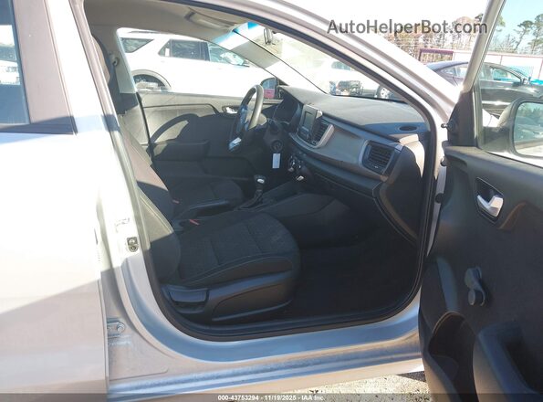 3KPA24AB0JE079409 2018 KIA RIO Silver 