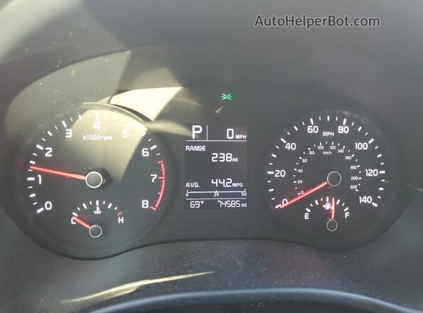 3KPA24AD0LE255542 2020 KIA RIO White Вид щитка приладів